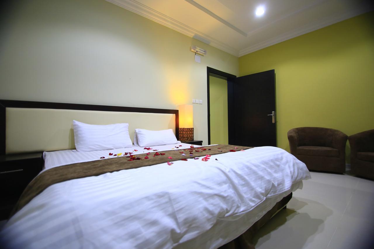 Andalusia Hotel Apartments ฏออิฟ ภายนอก รูปภาพ