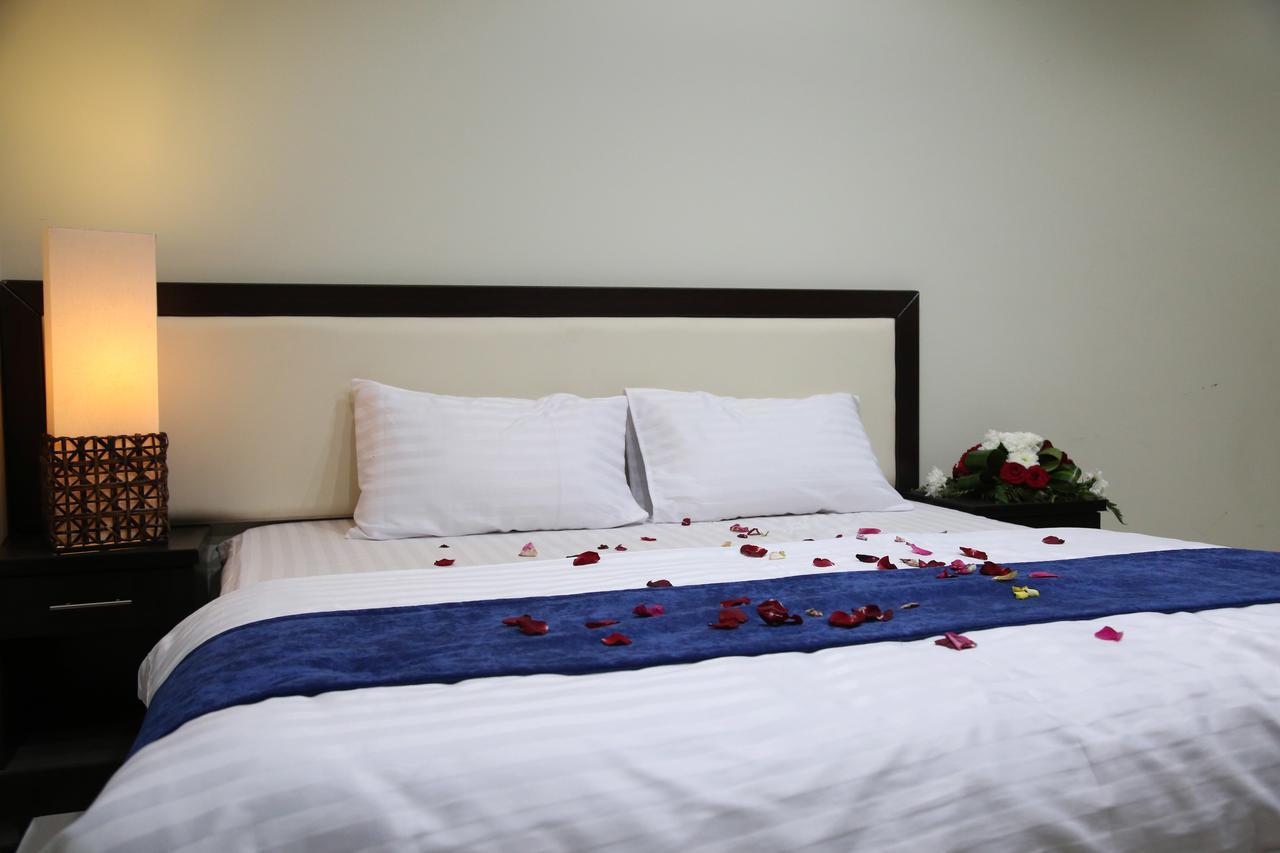 Andalusia Hotel Apartments ฏออิฟ ภายนอก รูปภาพ